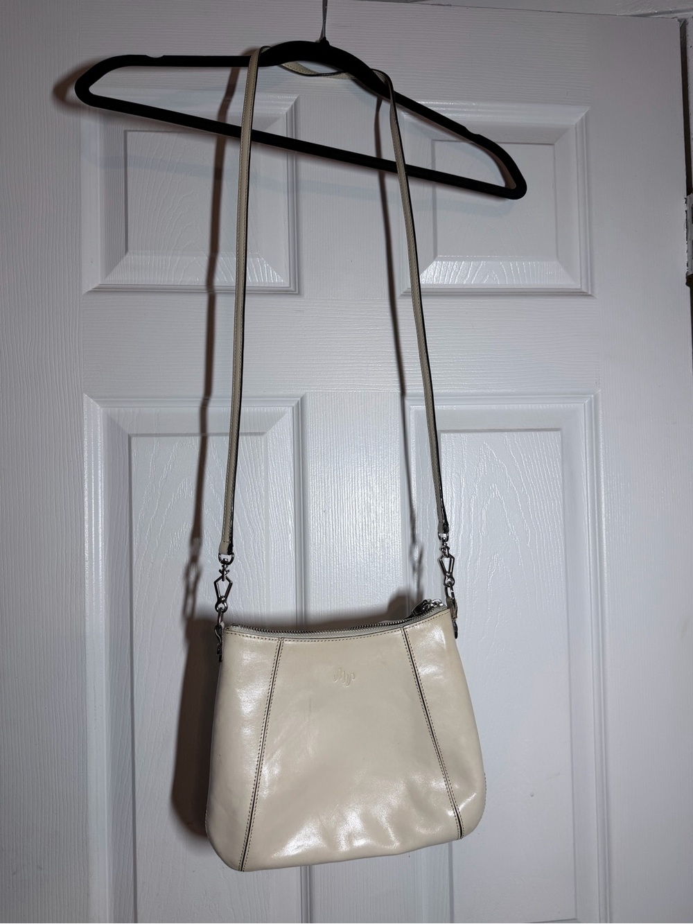 Monsac Elegant Cream Leather Crossbody Bag